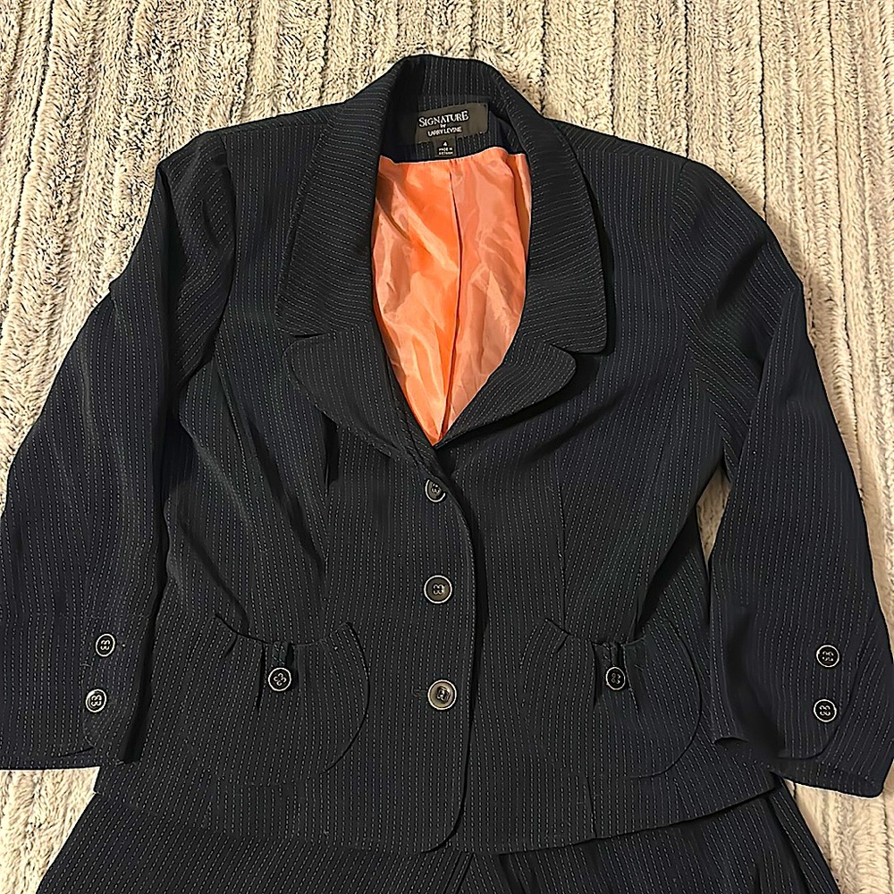 Signature Larry Levine black pinstripe 3/4 sleeve pantsuit